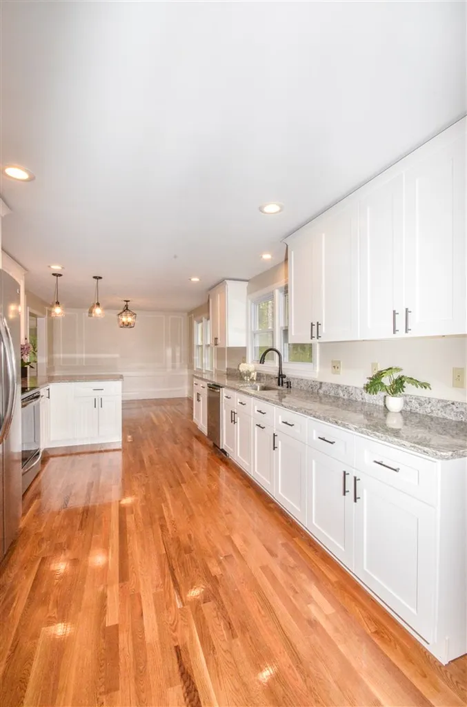 19 Birchwood Circle Bedford NH 03110