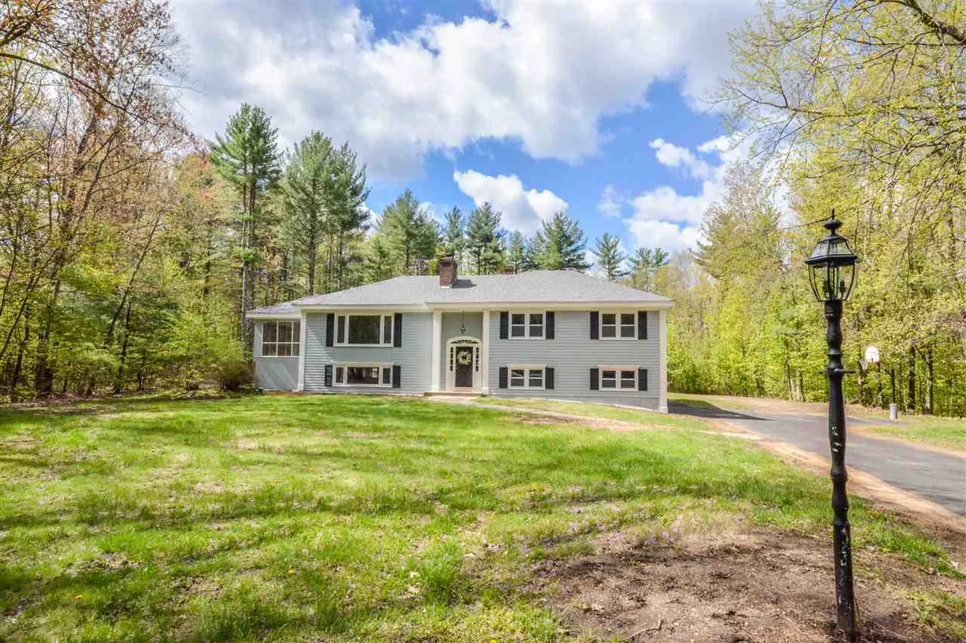 19 Birchwood Circle Bedford NH 03110