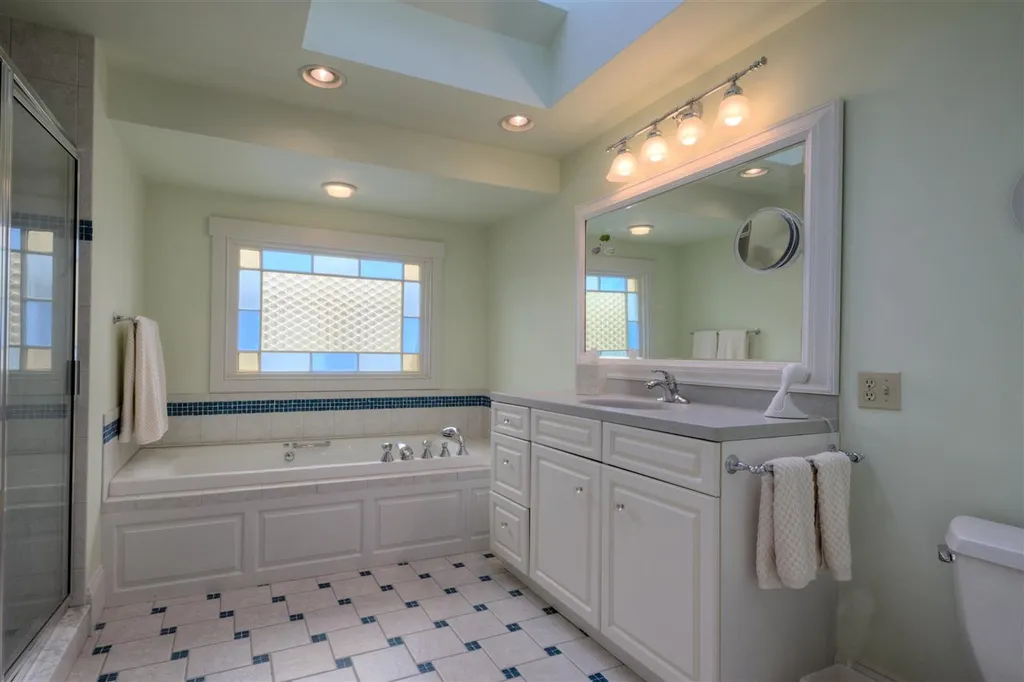 2190 Ocean Boulevard Rye NH 03870