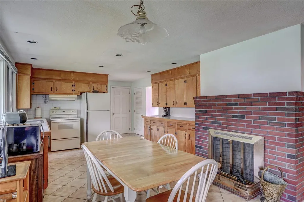 41 Sawyer Road Keene NH 03431