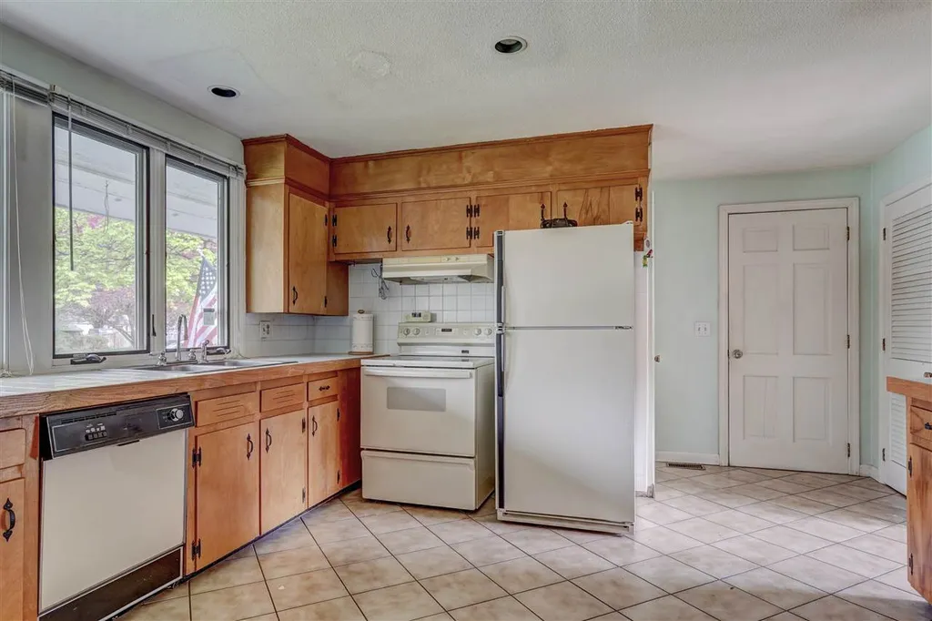41 Sawyer Road Keene NH 03431