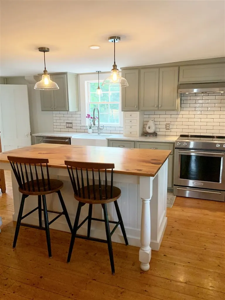 87 Main Street Newfields NH 03856