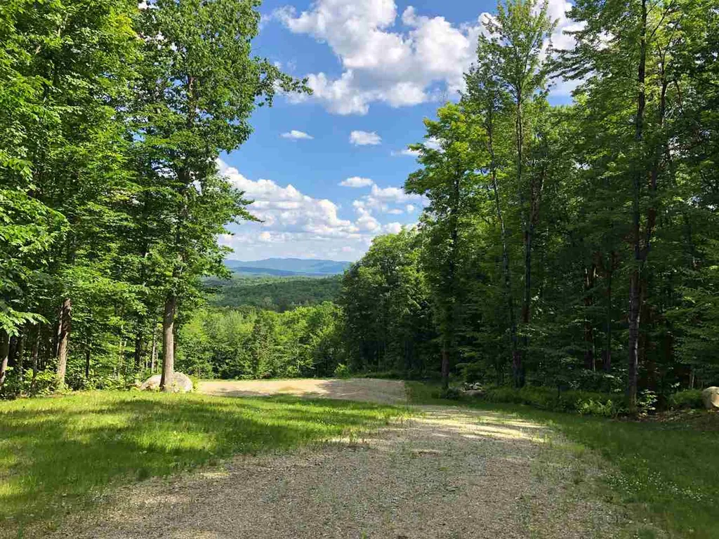 87 Old Post Road Newbury NH 03255
