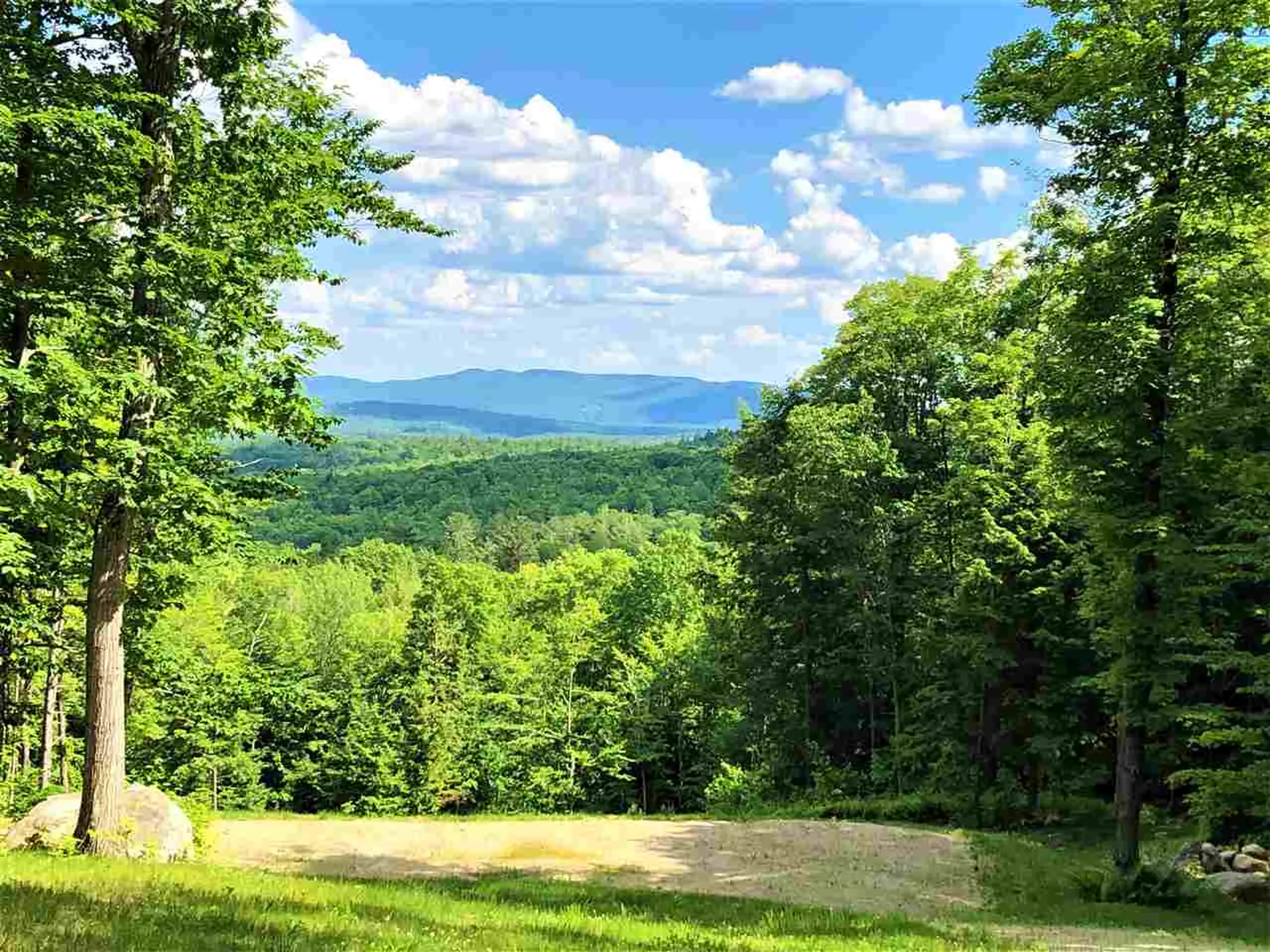 87 Old Post Road Newbury NH 03255