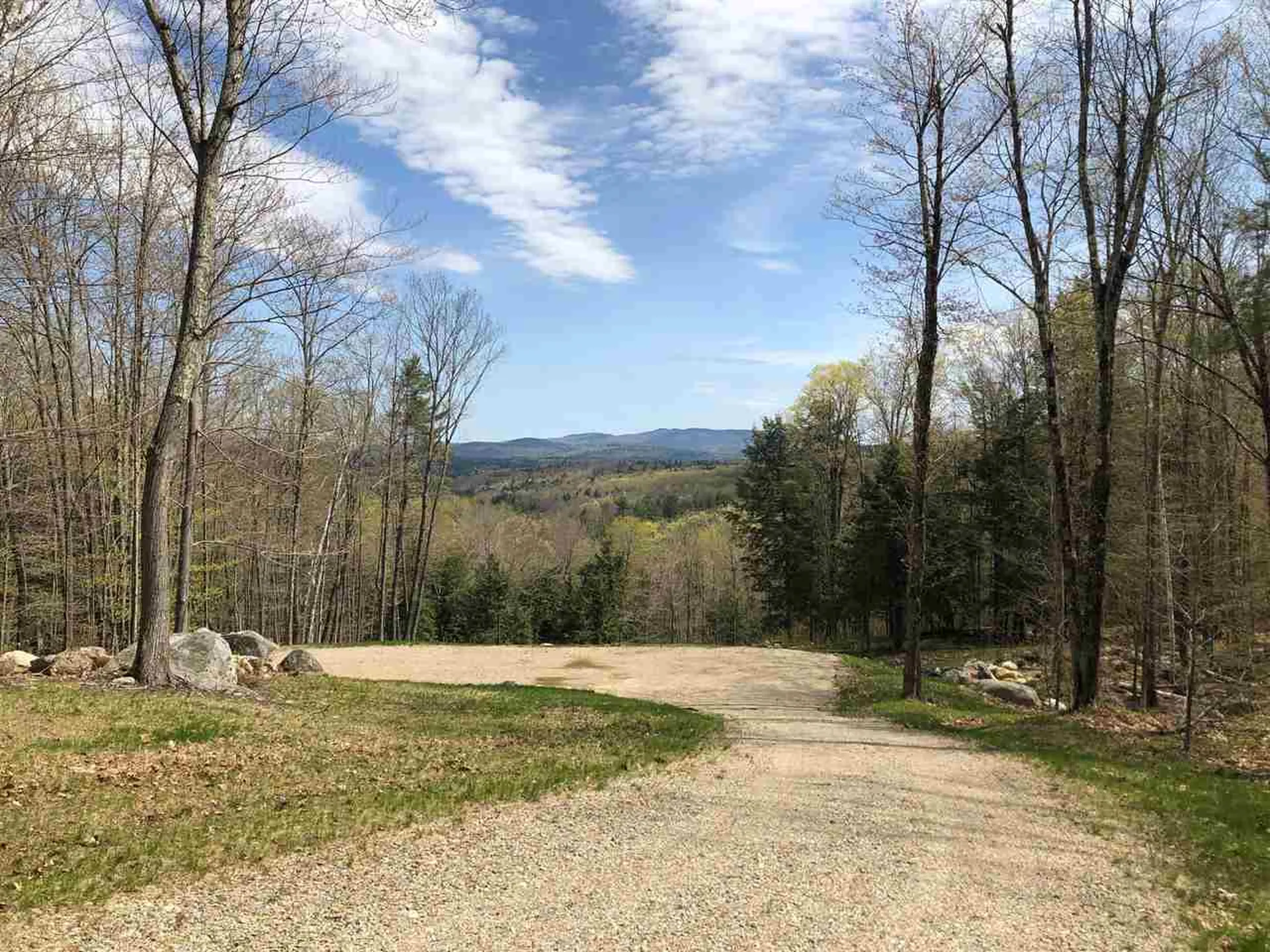 87 Old Post Road Newbury NH 03255