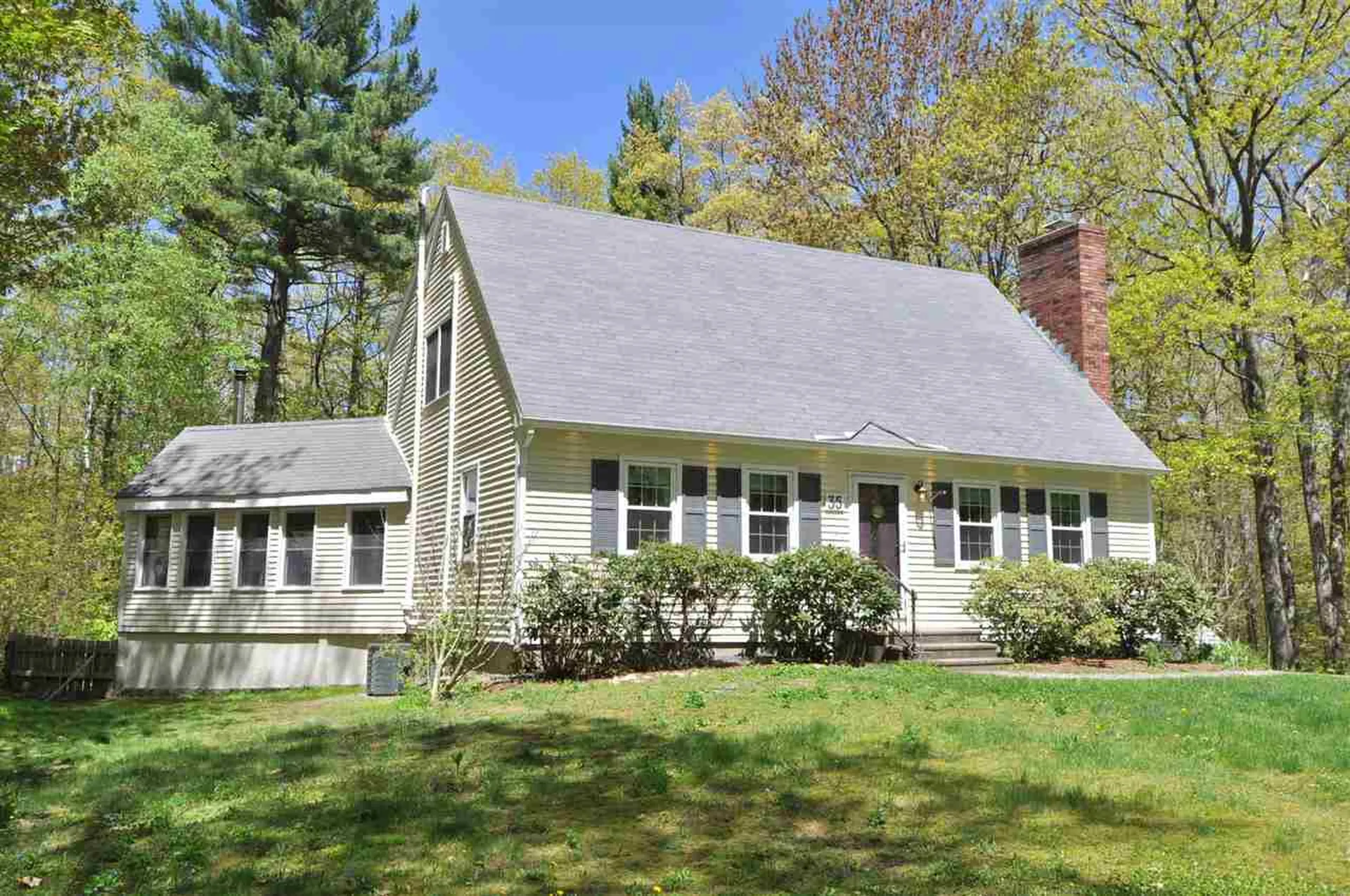 35 Lantern Lane Hooksett NH 03106