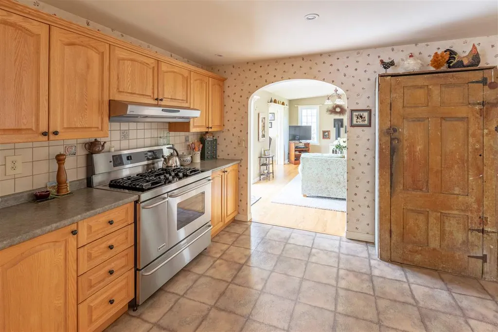 308 Old Hebron Road Plymouth NH 03264