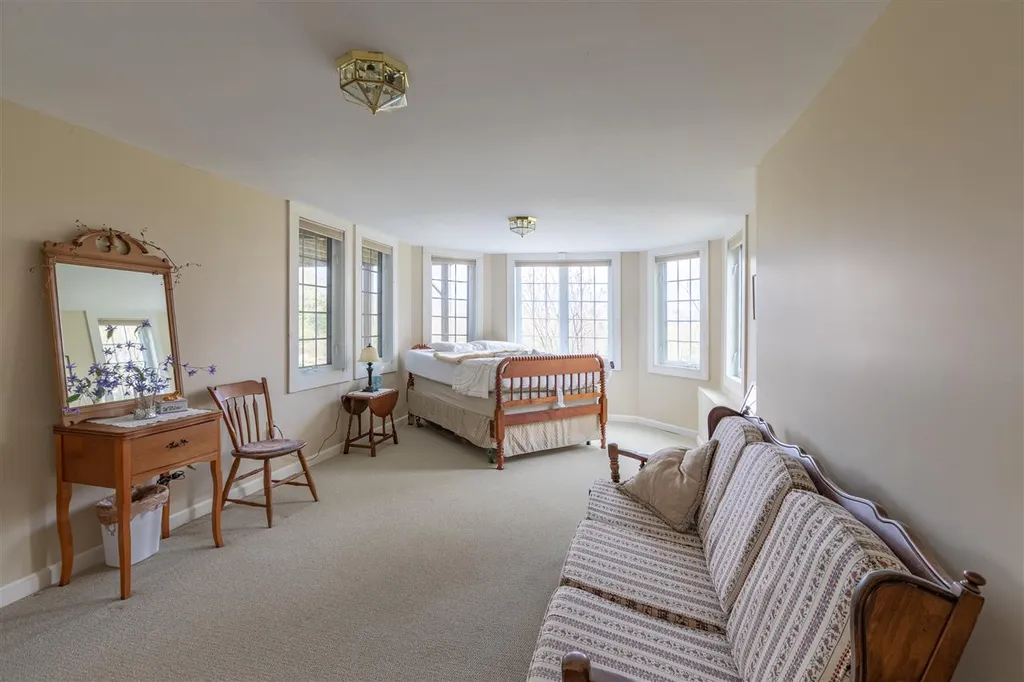 308 Old Hebron Road Plymouth NH 03264