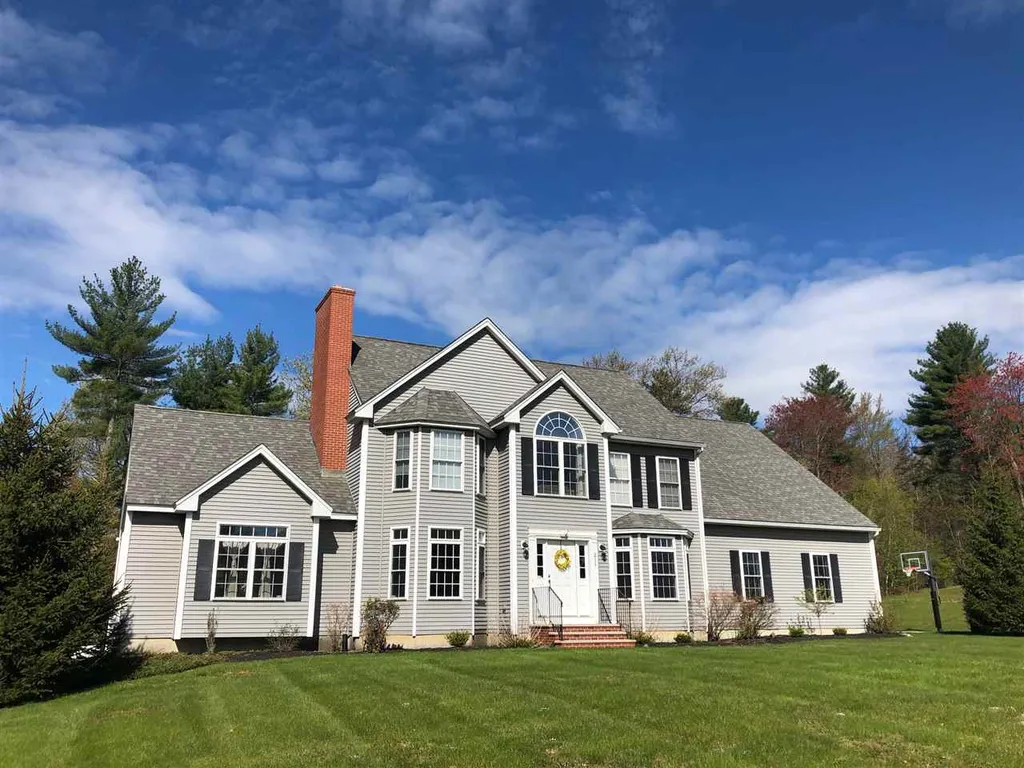 211 Oak Hill Road Barrington NH 03825