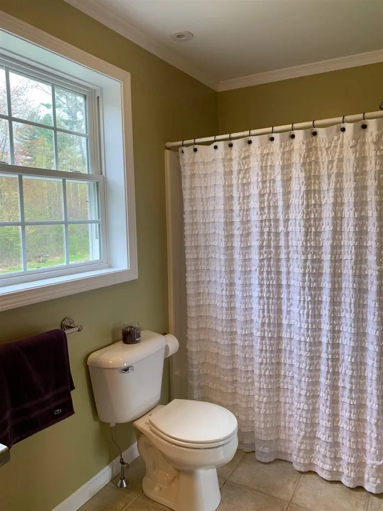 211 Oak Hill Road Barrington NH 03825