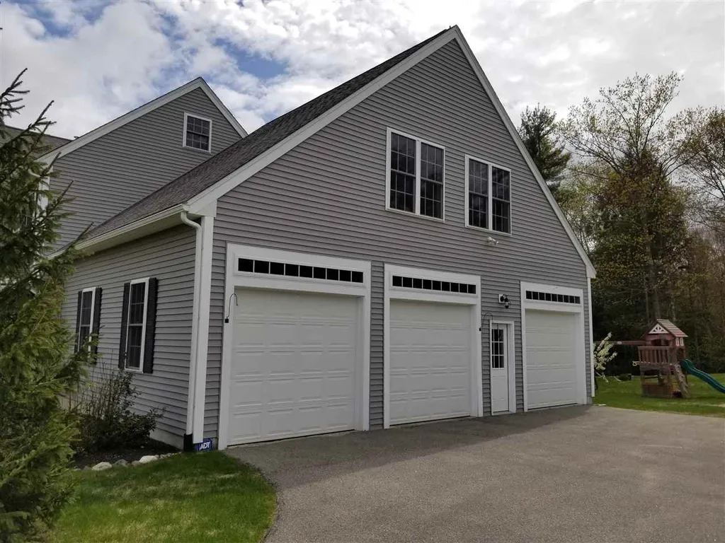 211 Oak Hill Road Barrington NH 03825