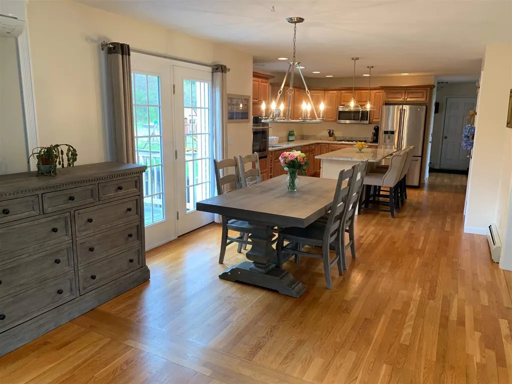 211 Oak Hill Road Barrington NH 03825