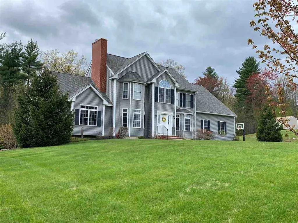 211 Oak Hill Road Barrington NH 03825