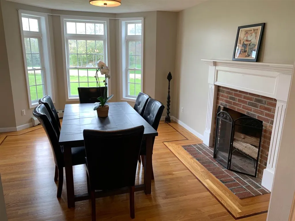 211 Oak Hill Road Barrington NH 03825