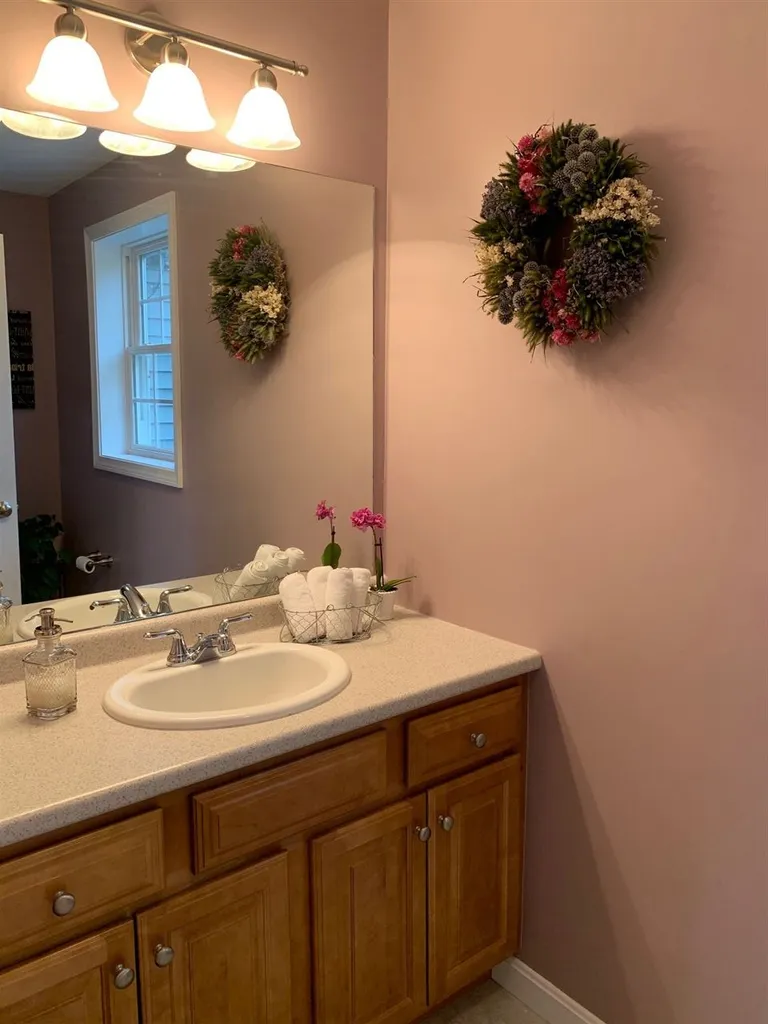 211 Oak Hill Road Barrington NH 03825