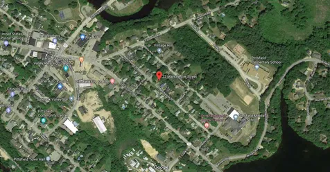 22 Manchester Street Pittsfield NH 03263
