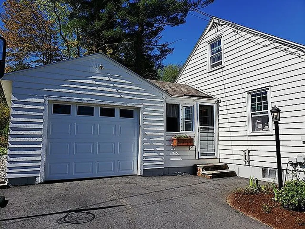 13 Crestview Street Keene NH 03431