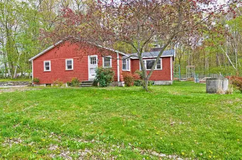 3 Dolores Avenue Derry NH 03038