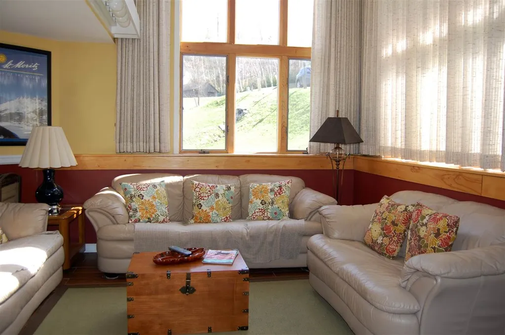 27 South Village Warren VT 05674