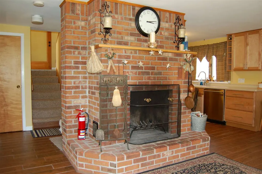 27 South Village Warren VT 05674