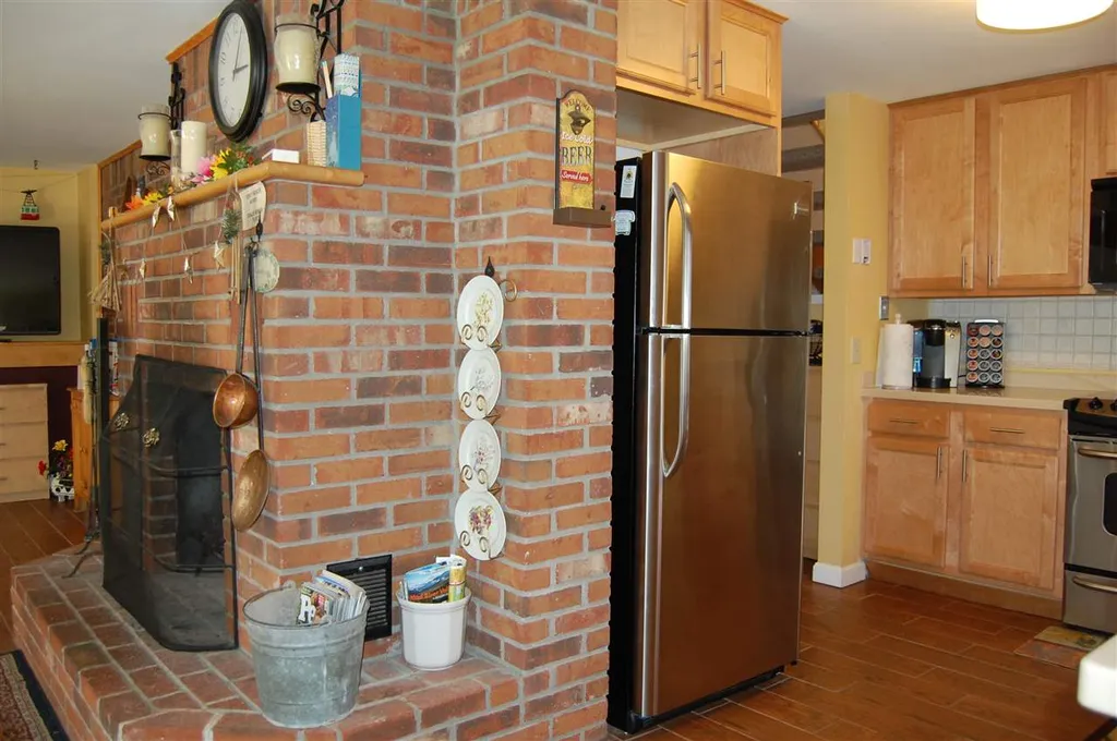 27 South Village Warren VT 05674