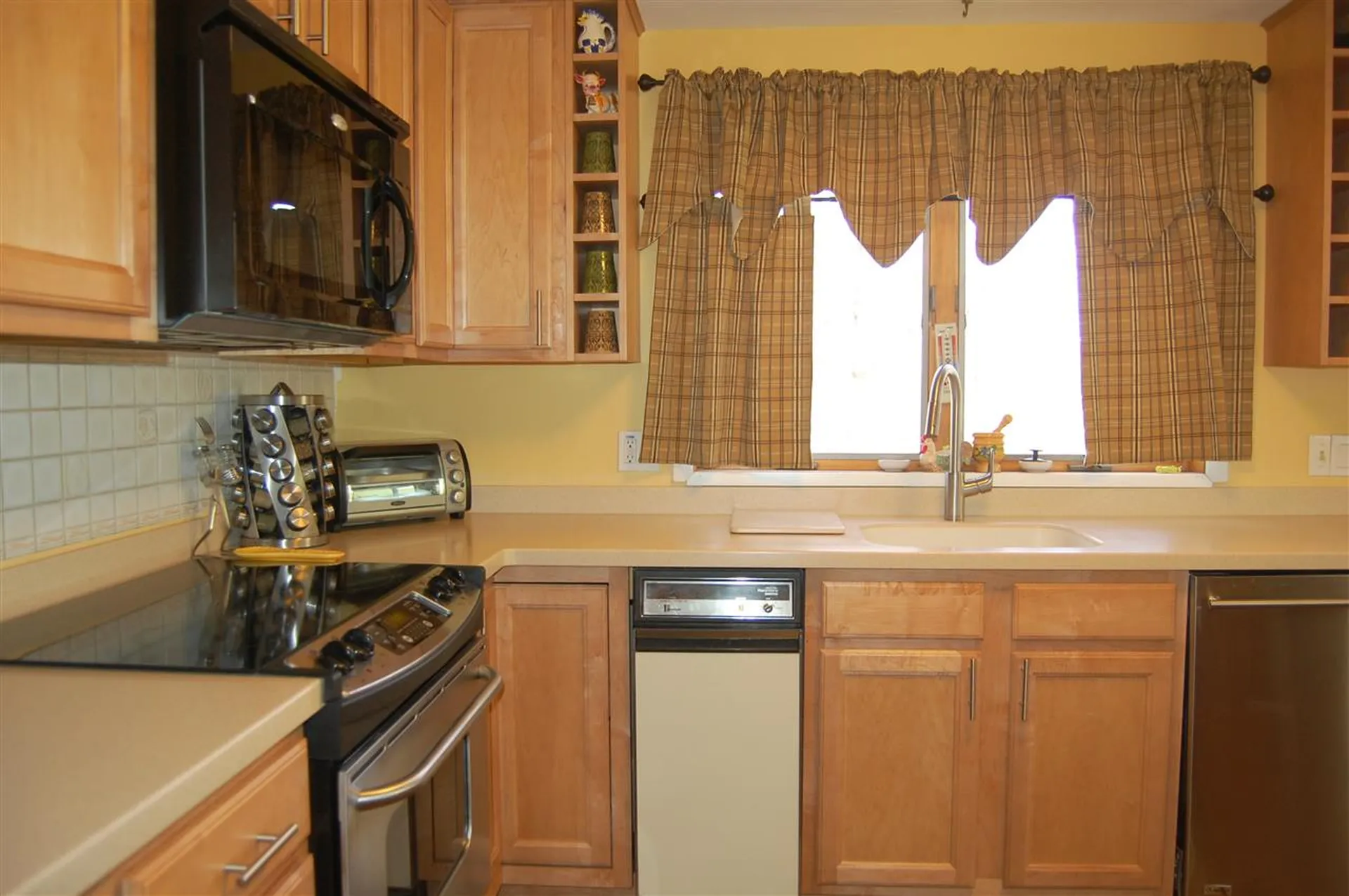 27 South Village Warren VT 05674