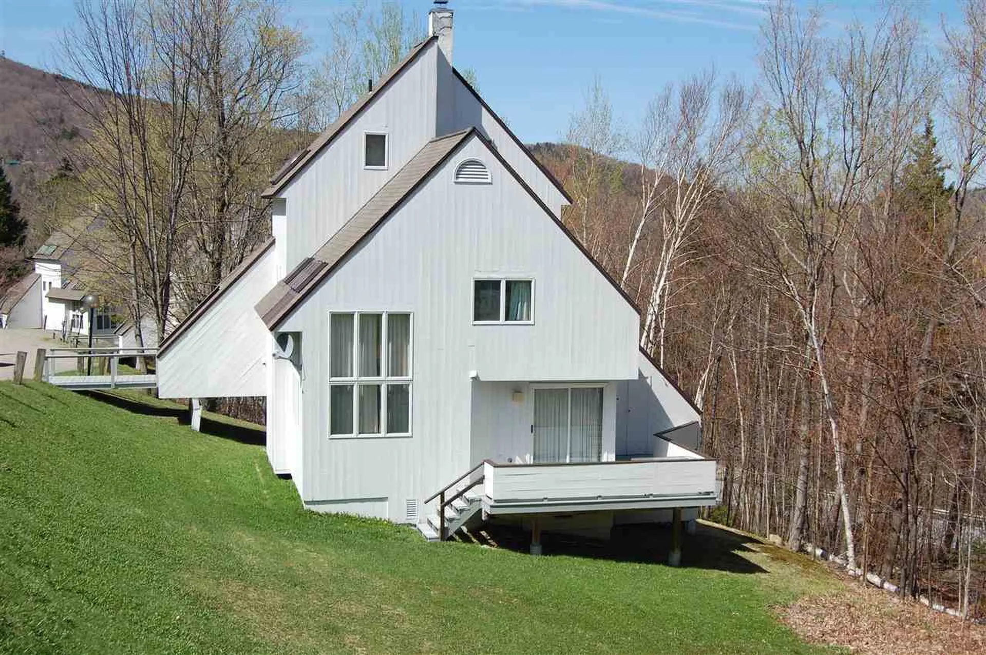 27 South Village Warren VT 05674
