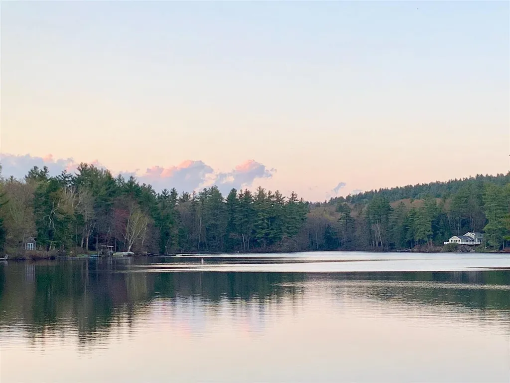 826 Kings Highway Stoddard NH 03464