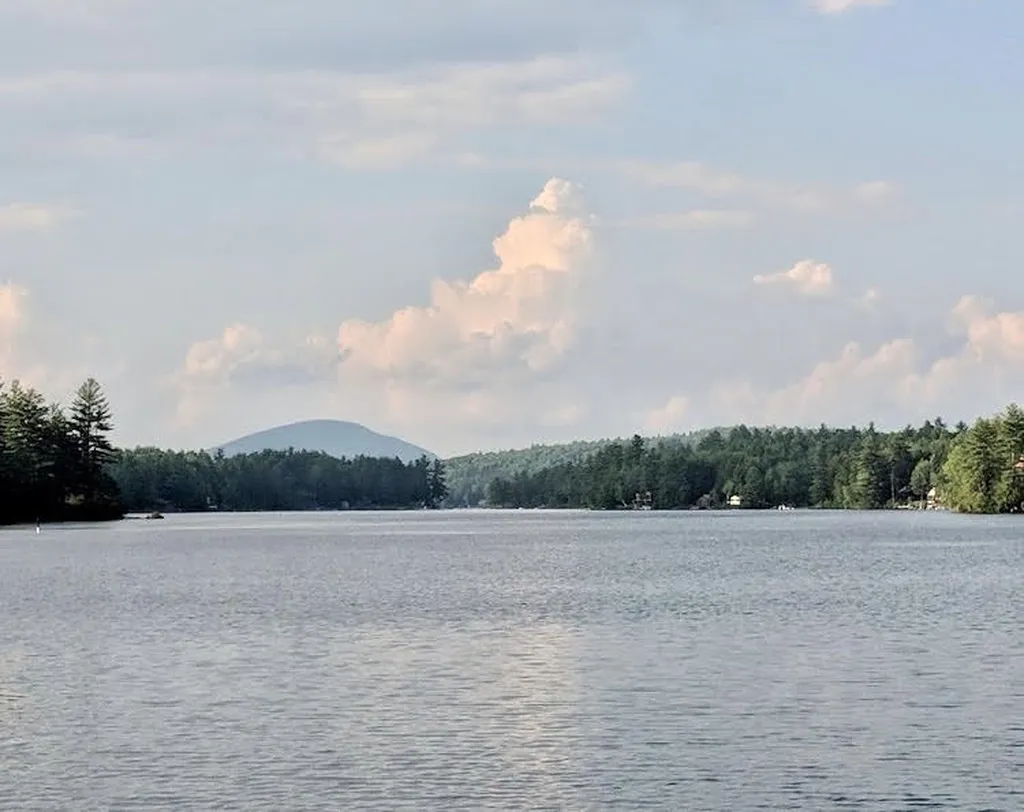 826 Kings Highway Stoddard NH 03464