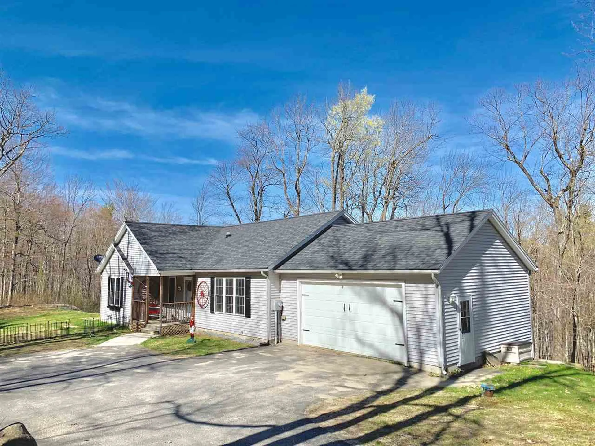 826 Kings Highway Stoddard NH 03464