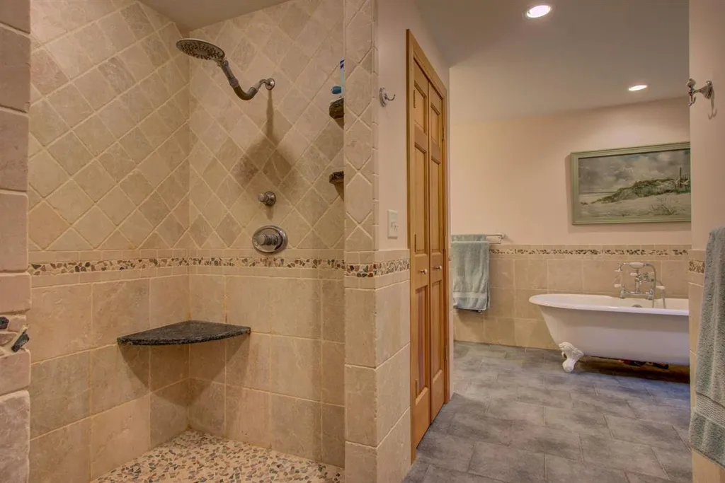 42 Nason Road Hampton Falls NH 03844
