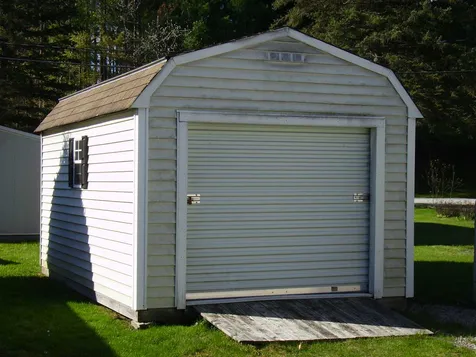 9 Embassy Avenue Hooksett NH 03106
