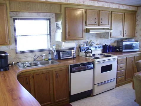9 Embassy Avenue Hooksett NH 03106