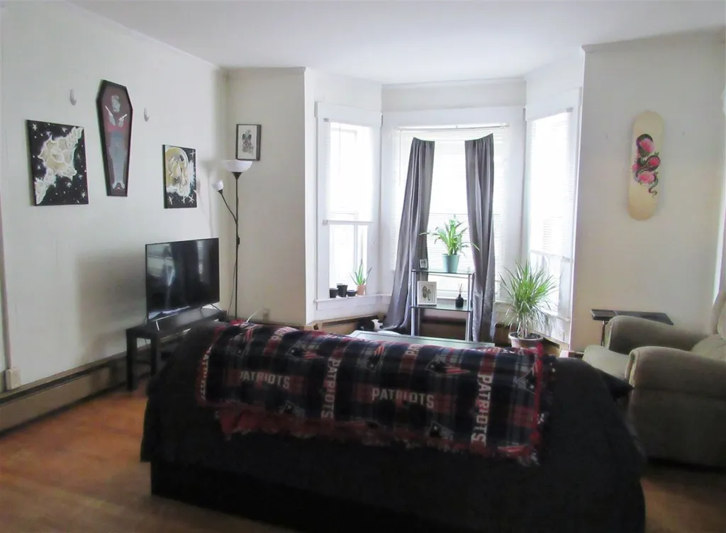 301 Amherst Street Manchester NH 03104