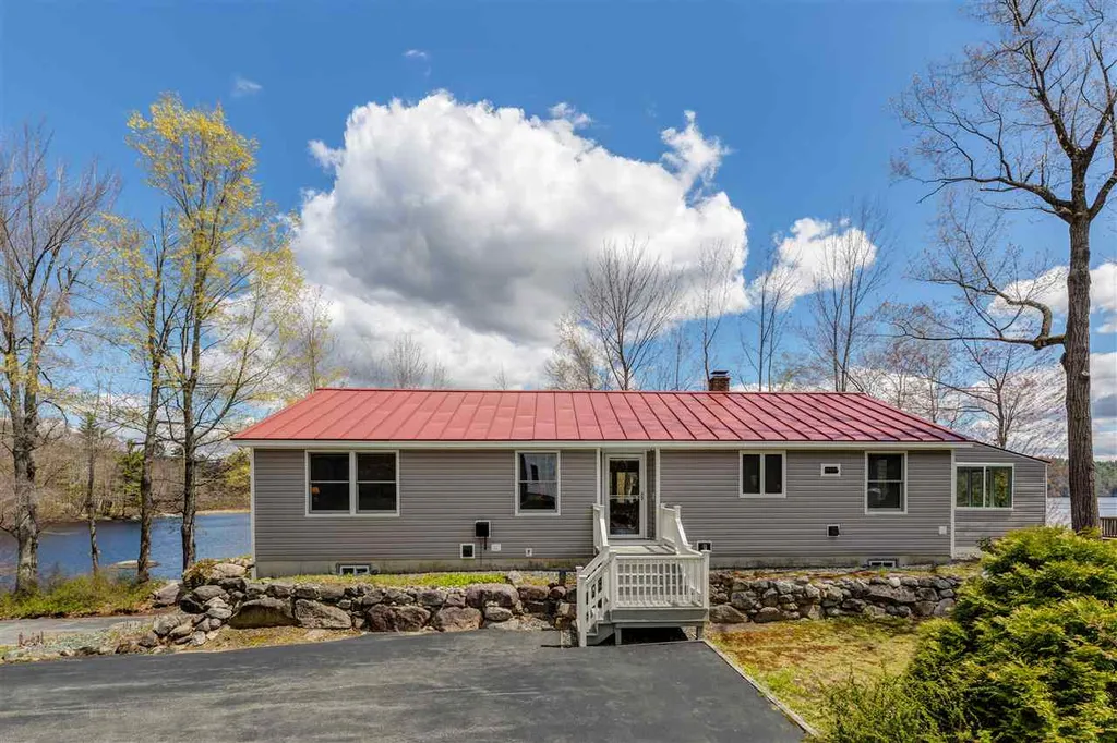 16 Springfield Road Sunapee NH 03782