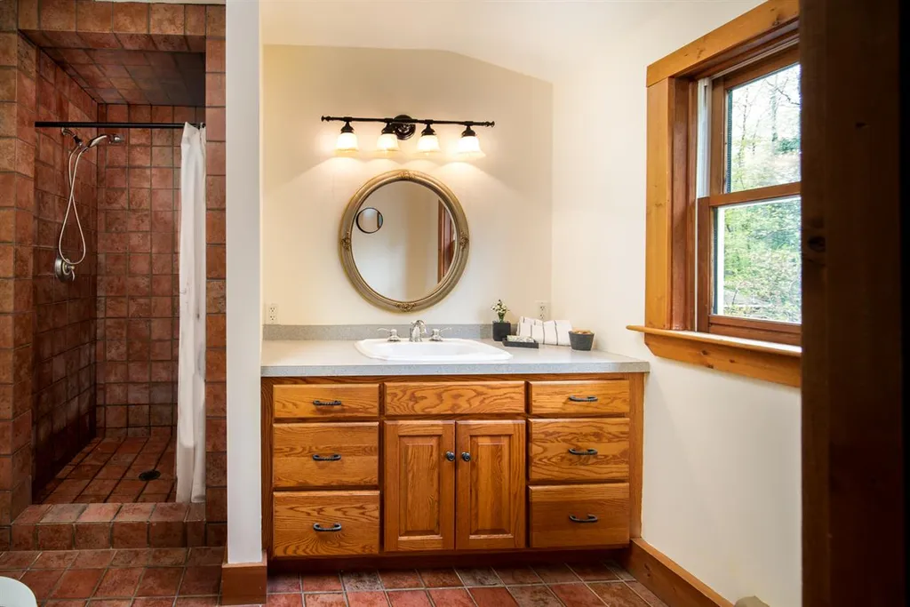 11 Forest Drive East Kingston NH 03827