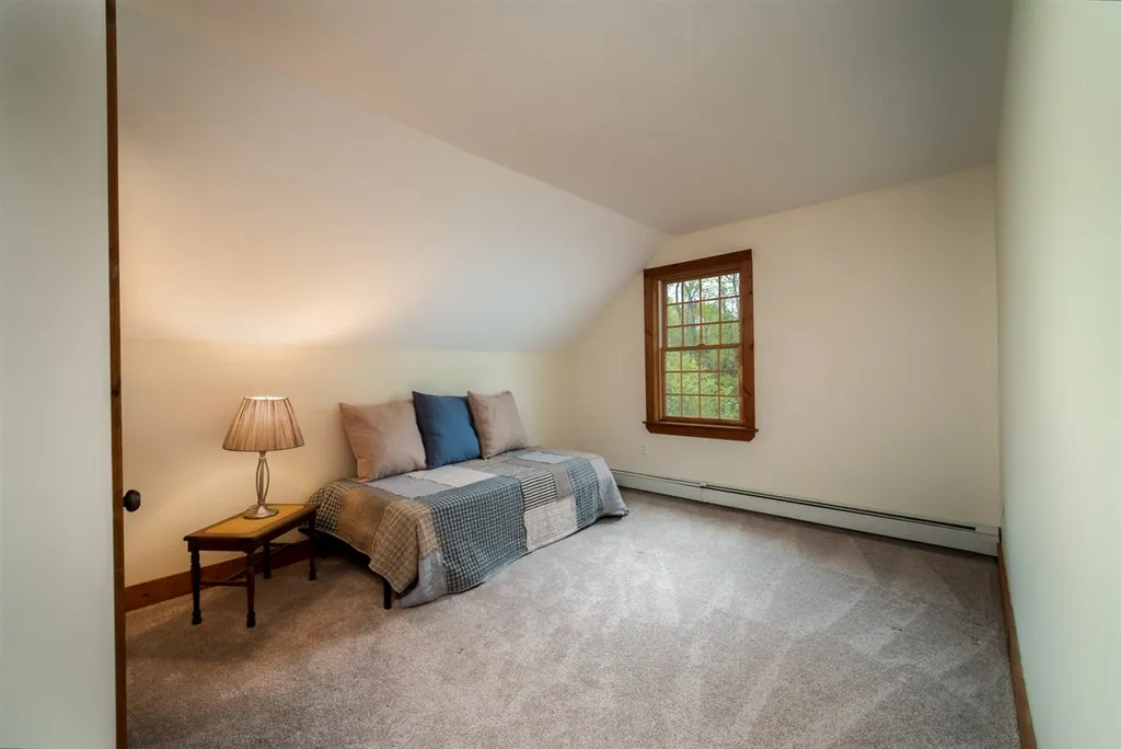 11 Forest Drive East Kingston NH 03827