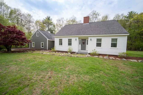 11 Forest Drive East Kingston NH 03827