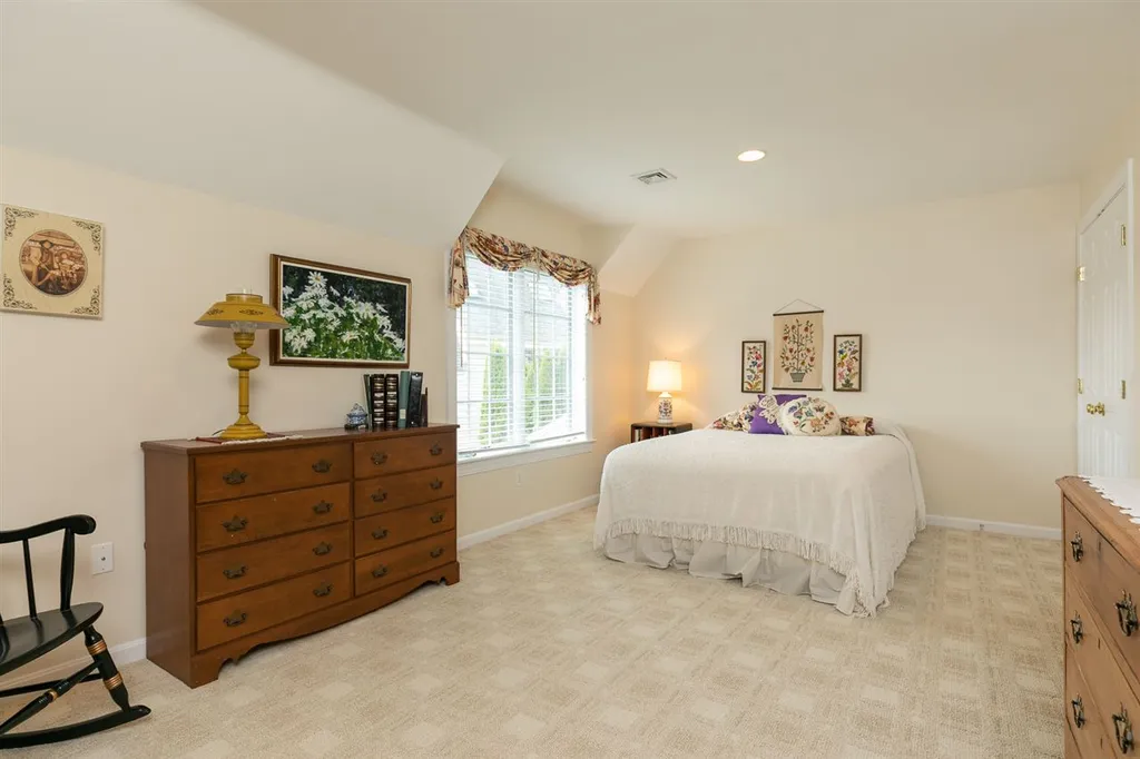 579 Sagamore Avenue Portsmouth NH 03801