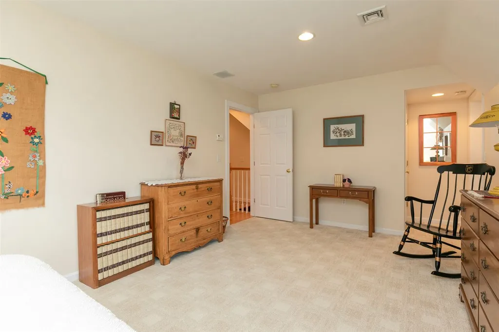 579 Sagamore Avenue Portsmouth NH 03801