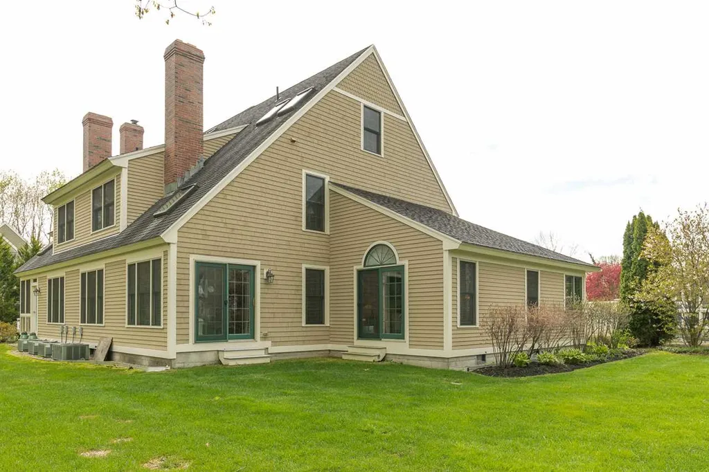 579 Sagamore Avenue Portsmouth NH 03801