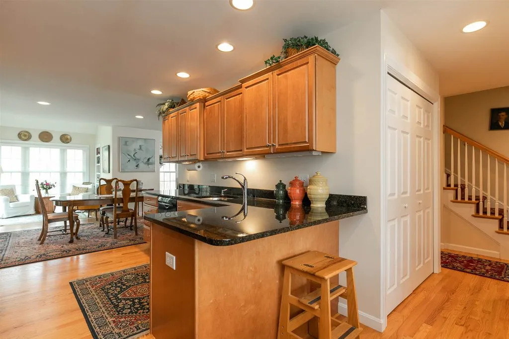 579 Sagamore Avenue Portsmouth NH 03801