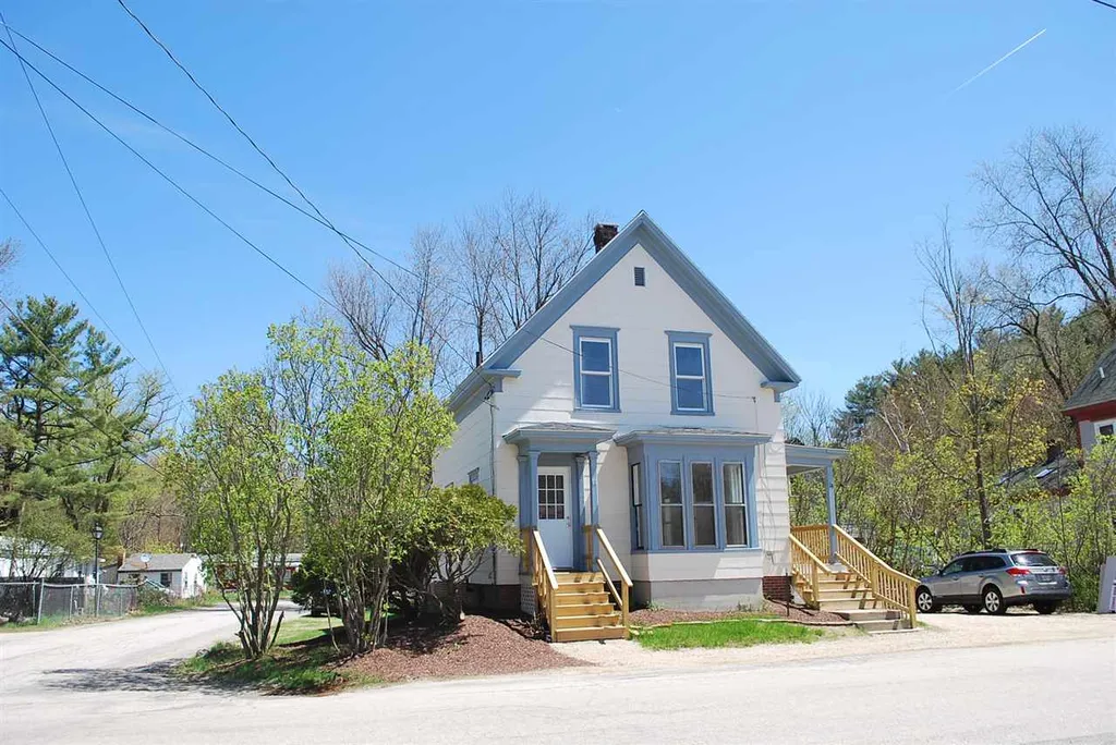 14 Crowley Street Farmington NH 03835