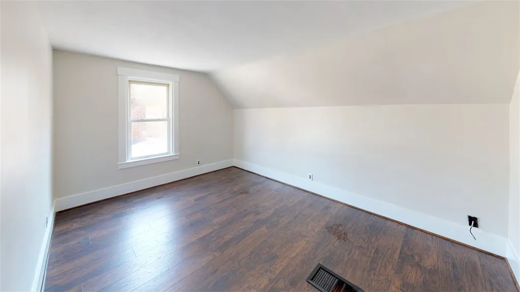14 Crowley Street Farmington NH 03835