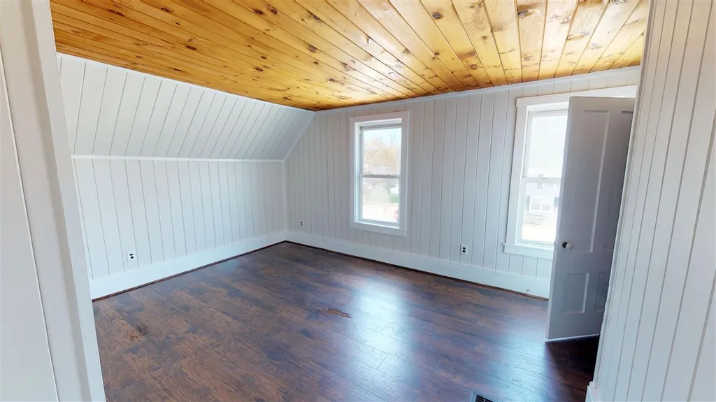 14 Crowley Street Farmington NH 03835