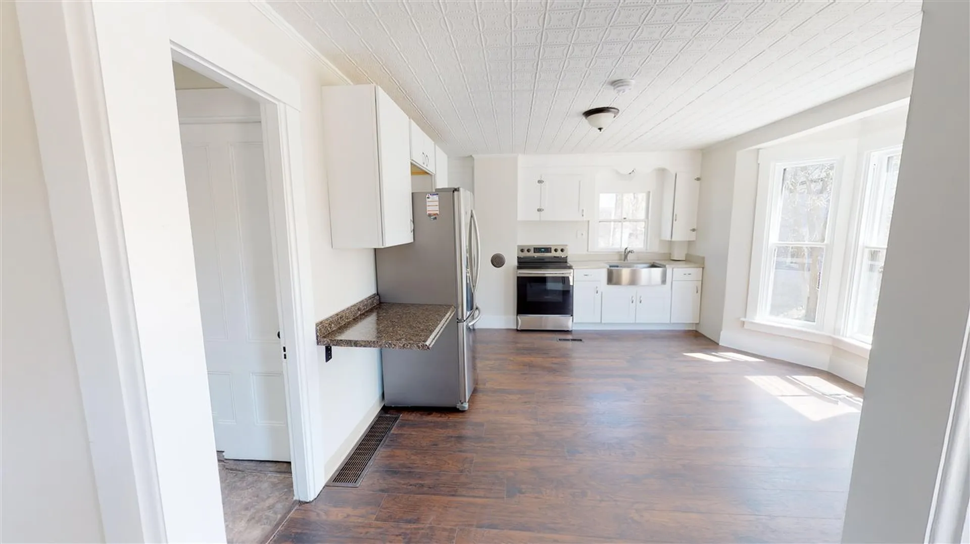 14 Crowley Street Farmington NH 03835