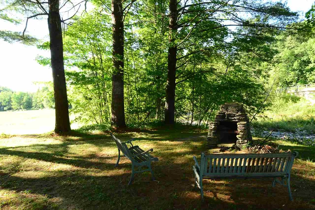 24 Spring Lake Road Shrewsbury VT 05738