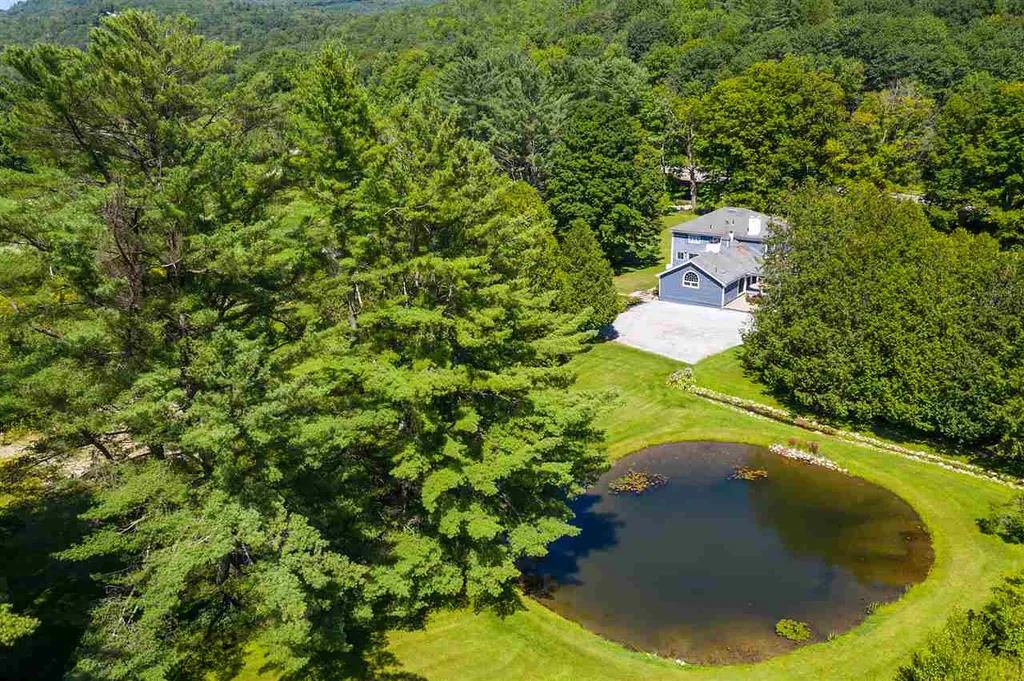 24 Spring Lake Road Shrewsbury VT 05738