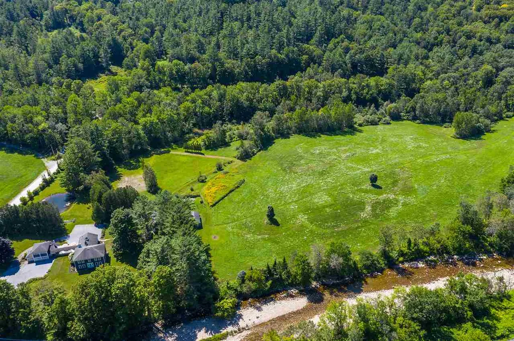 24 Spring Lake Road Shrewsbury VT 05738