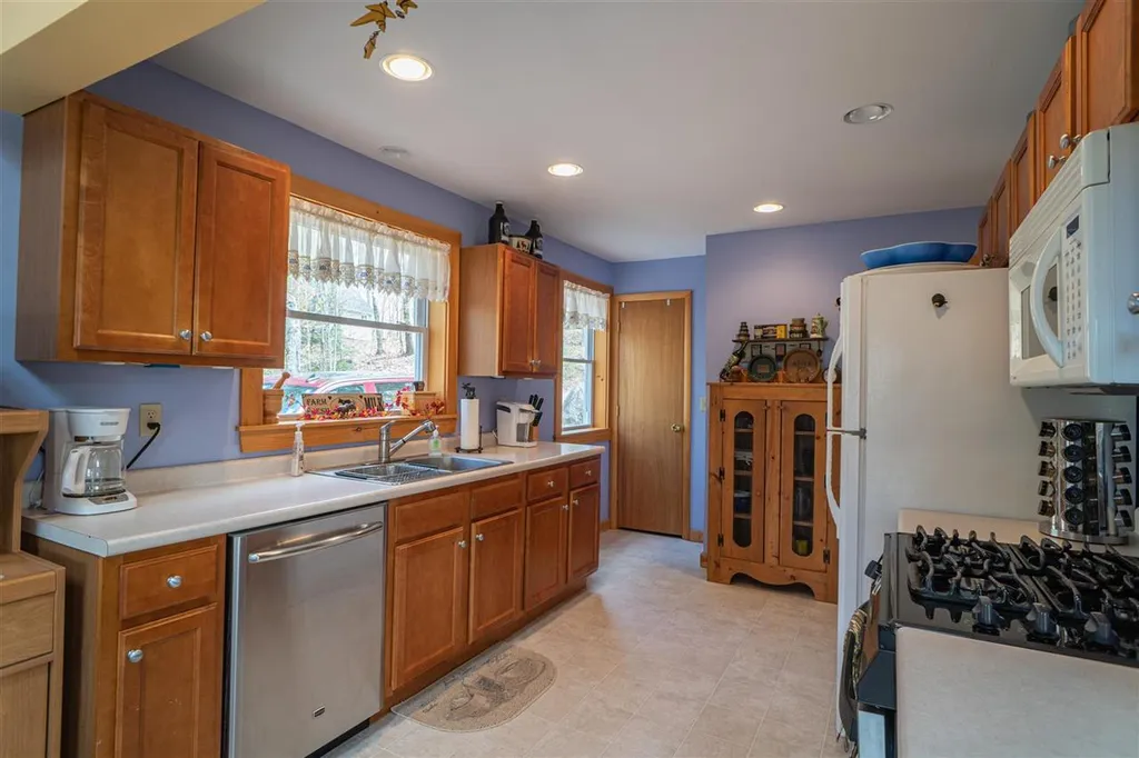 6 Oak Ridge Road Madison NH 03849